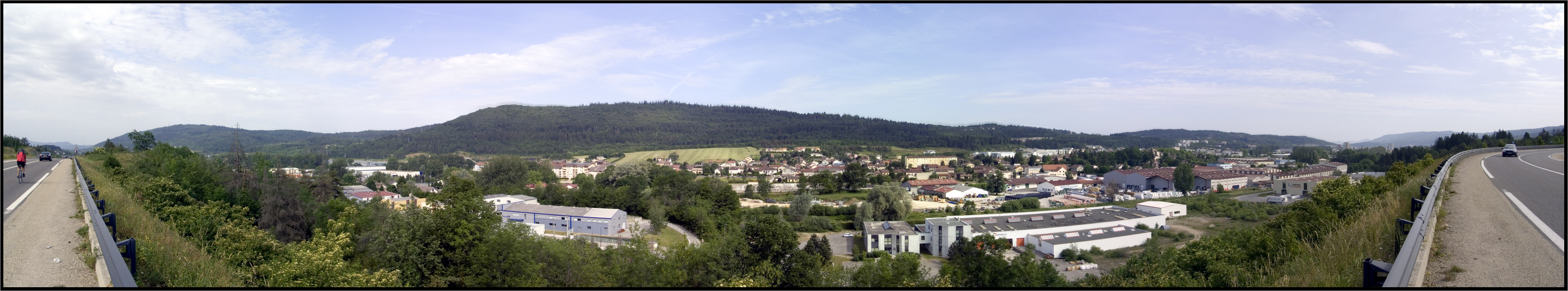 Vue panoramique de Bellignat (01), France, Juin 2006